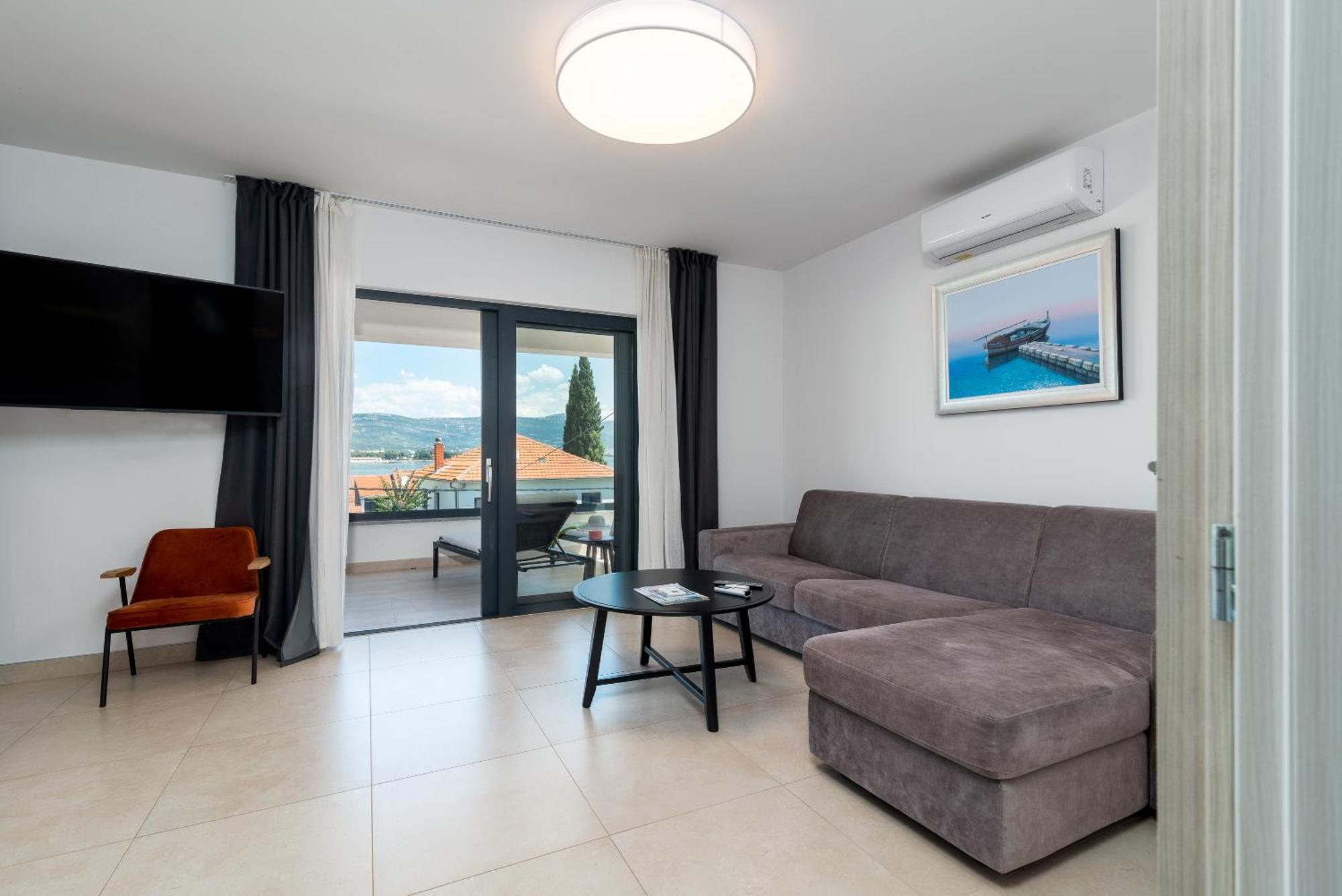 Maca Apartments & Suites Trogir Exterior photo