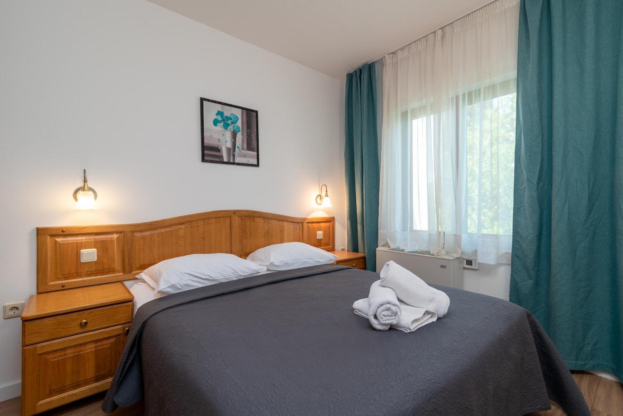 Maca Apartments & Suites Trogir Exterior photo