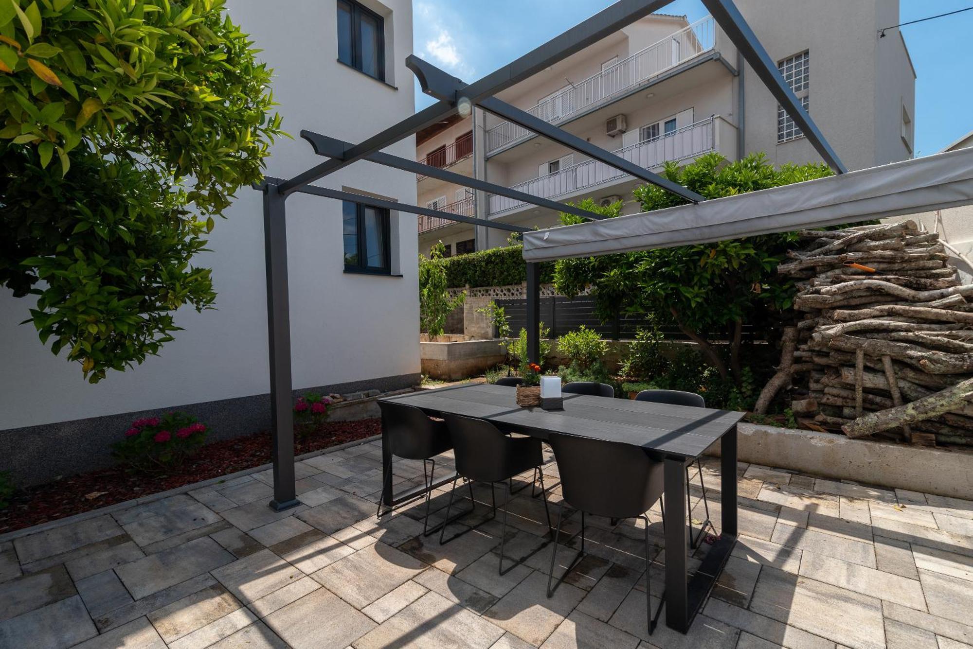 Maca Apartments & Suites Trogir Exterior photo